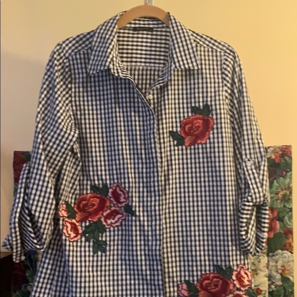 Style House black and white Embroidered shirt